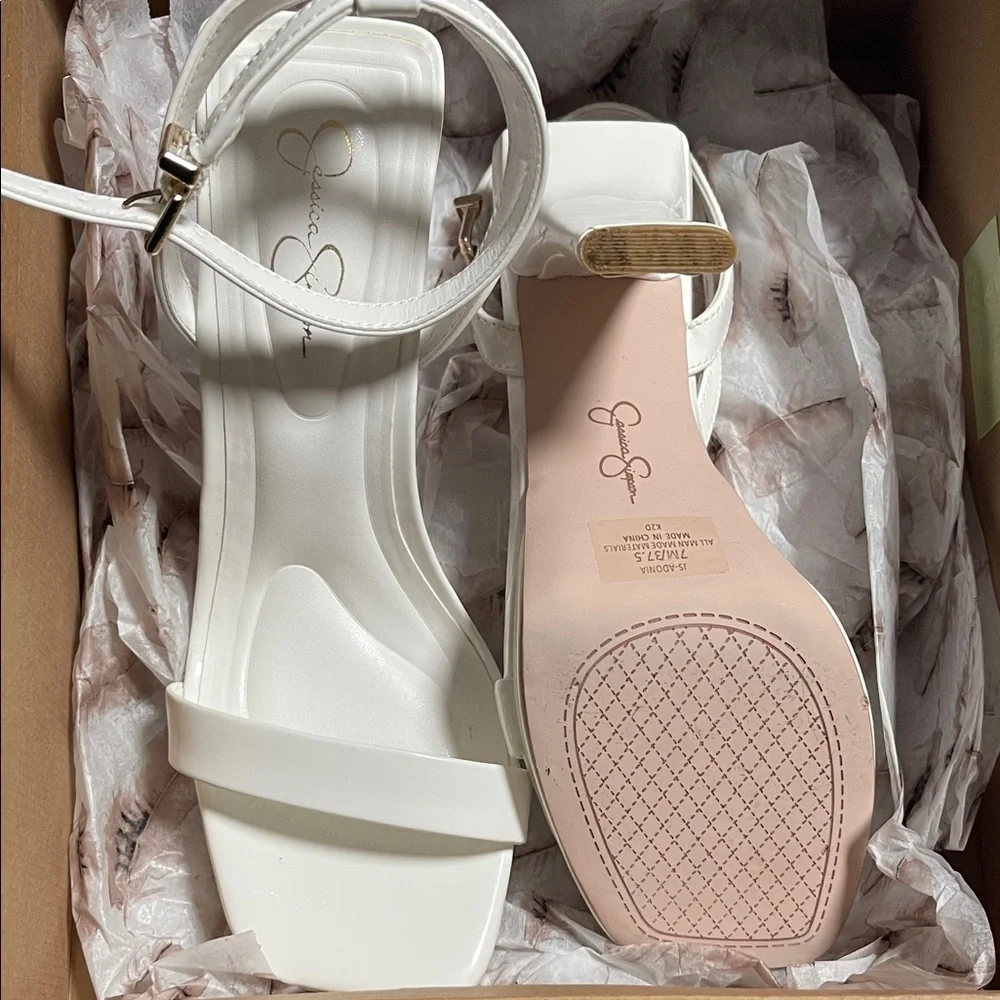 Jessica Simpson White Platform Heels - Picture 8 of 9